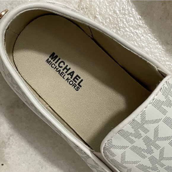 SALE ! Michael Kors Keaton Logo Slip-On Sneaker Sz 4 EUC Fits Women 5.5!! - Picture 4 of 9
